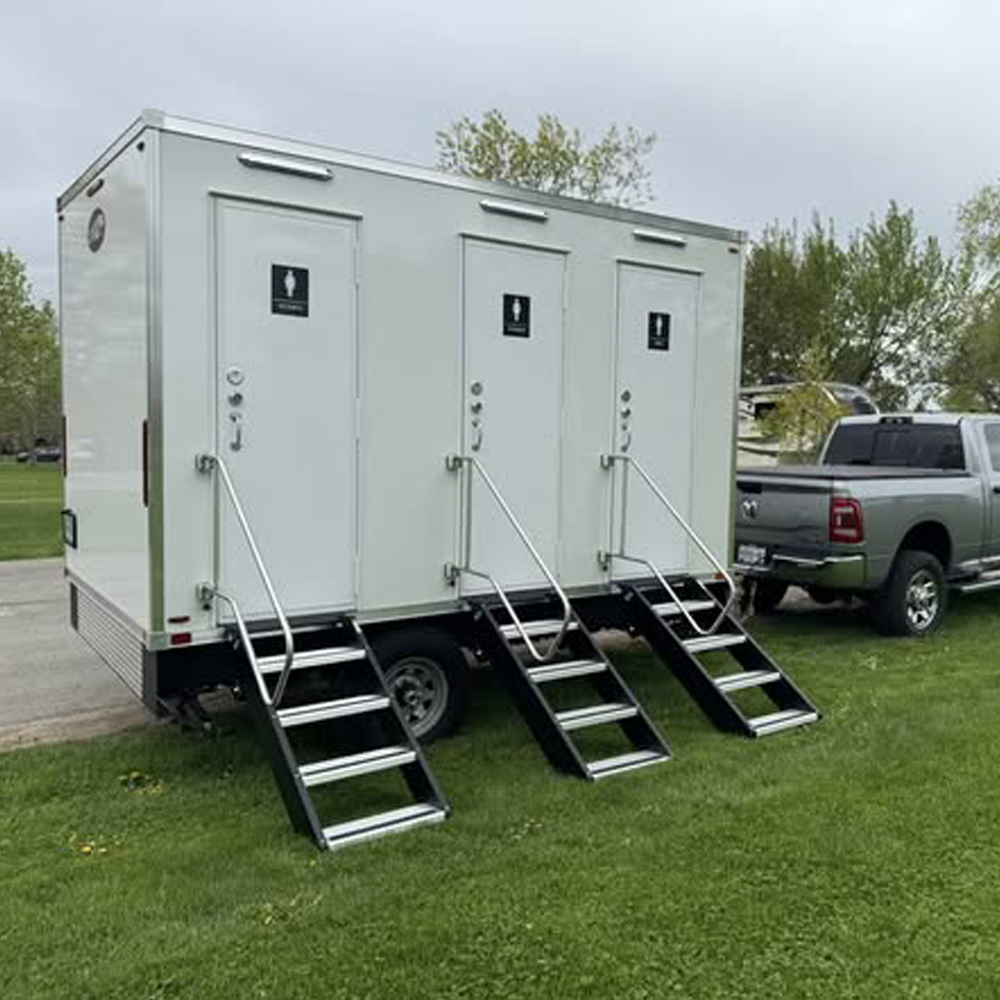 Outdoor Lighting Rental - Мобильный туалетный прицеп класса люкс с